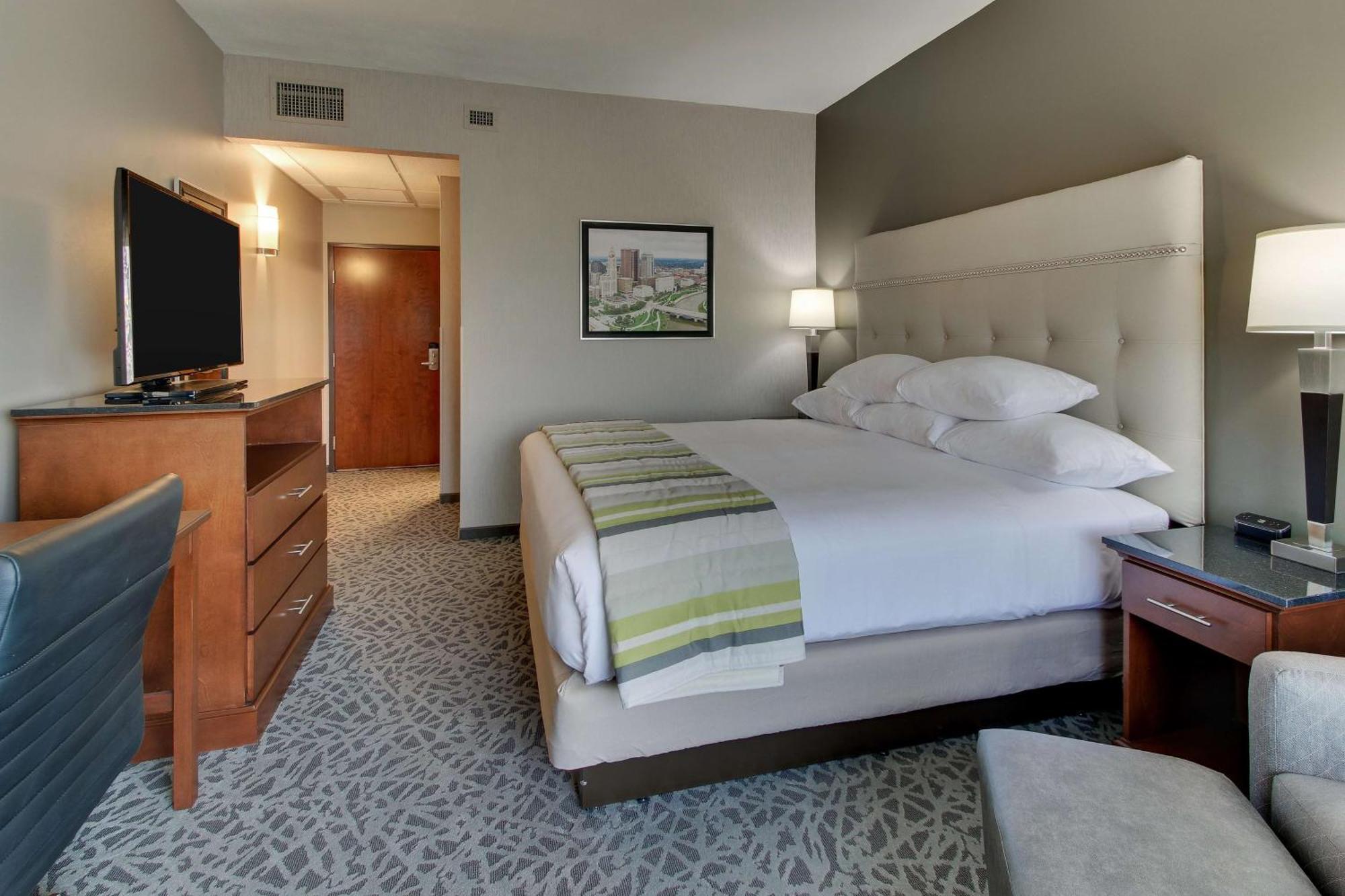 Drury Inn & Suites Cleveland Beachwood Dış mekan fotoğraf