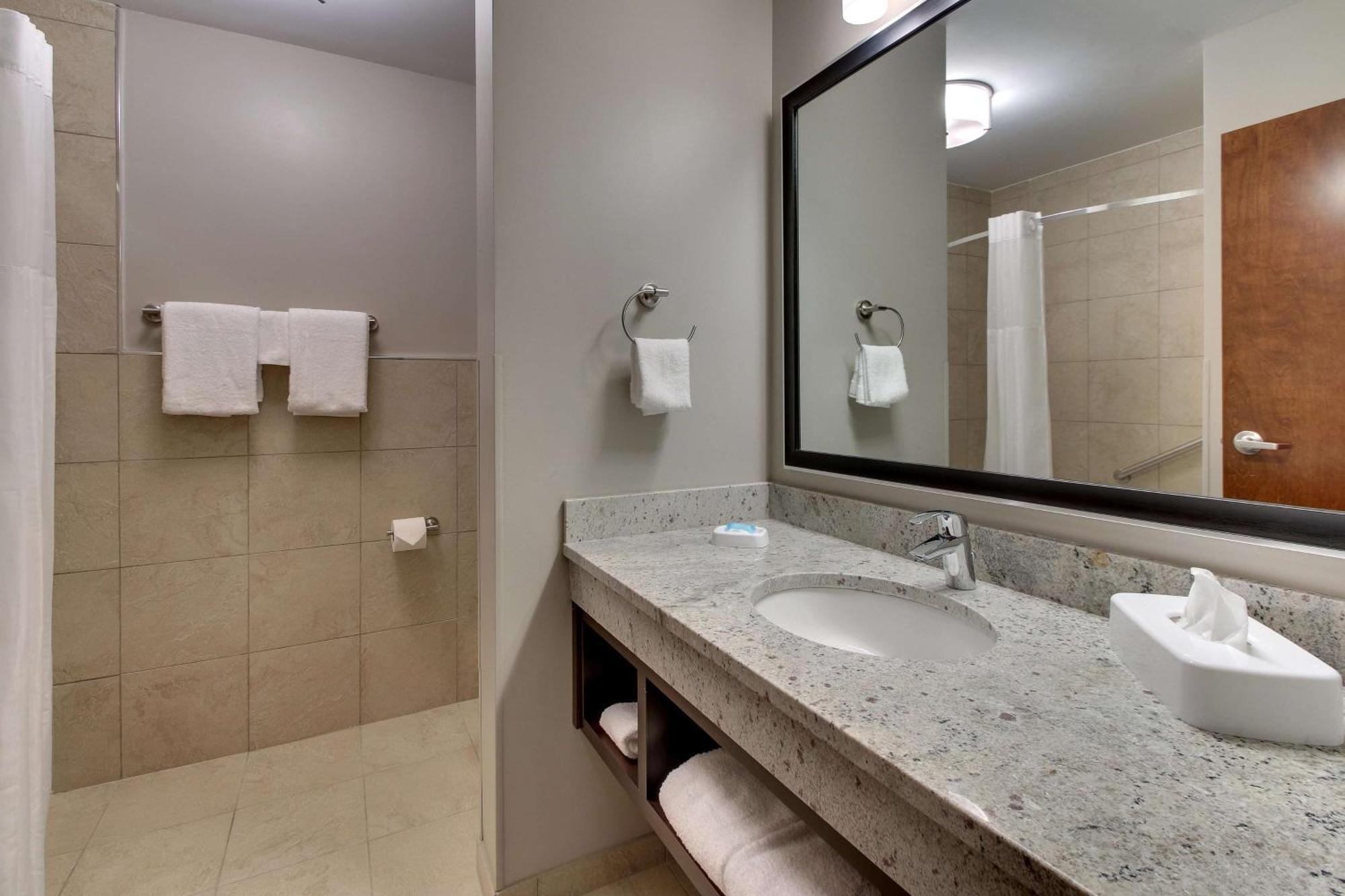 Drury Inn & Suites Cleveland Beachwood Dış mekan fotoğraf
