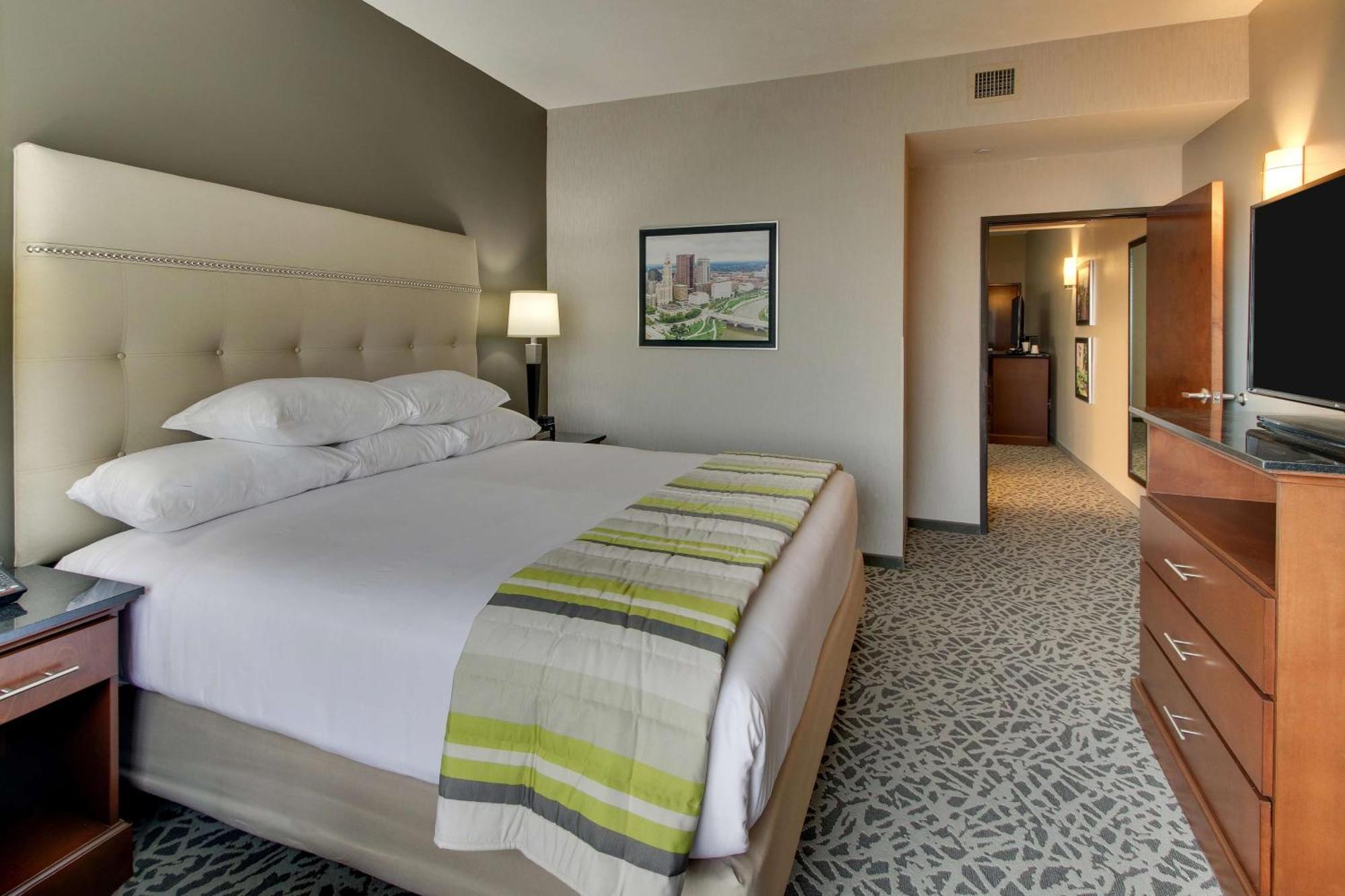 Drury Inn & Suites Cleveland Beachwood Dış mekan fotoğraf
