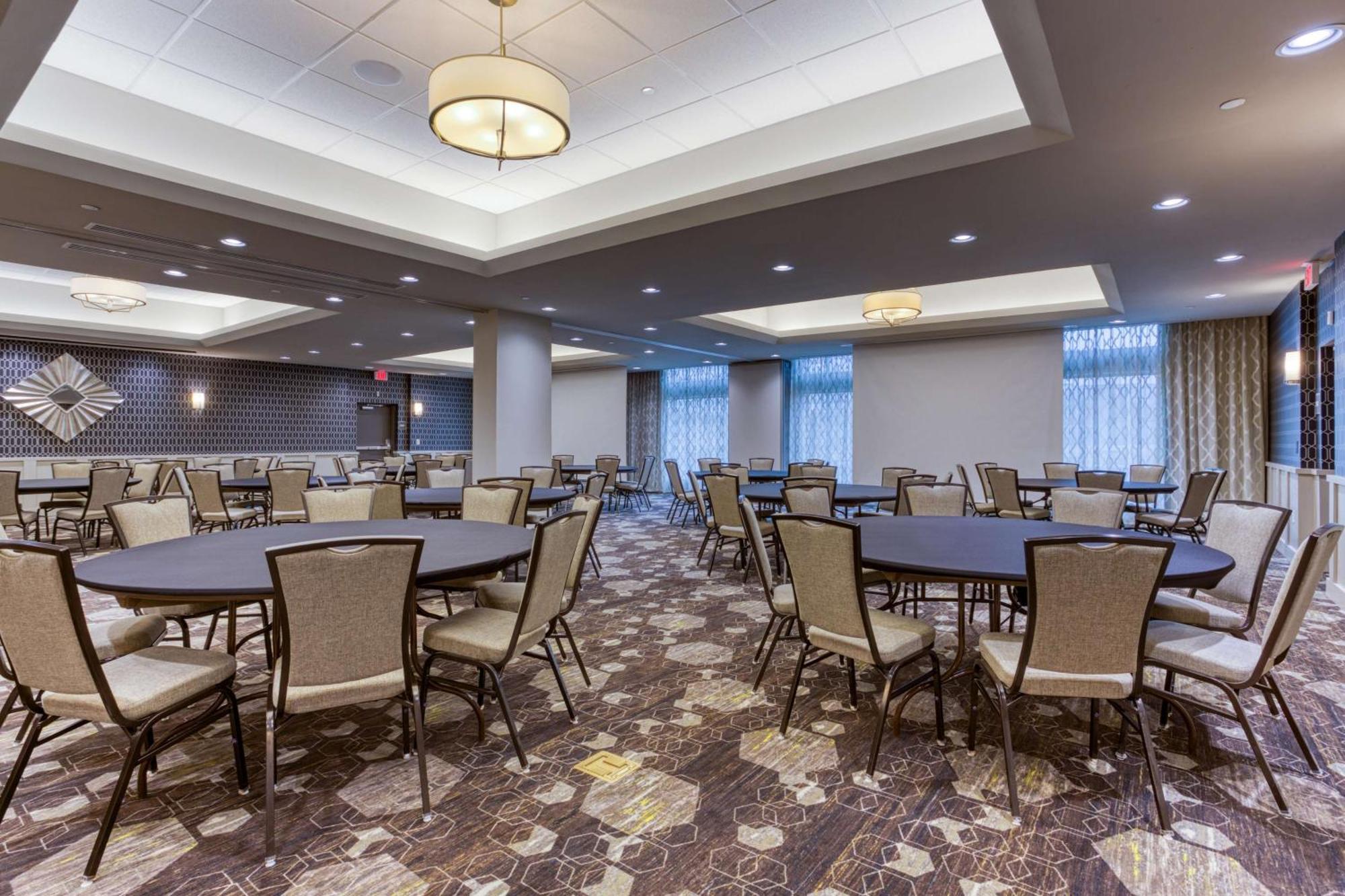 Drury Inn & Suites Cleveland Beachwood Dış mekan fotoğraf